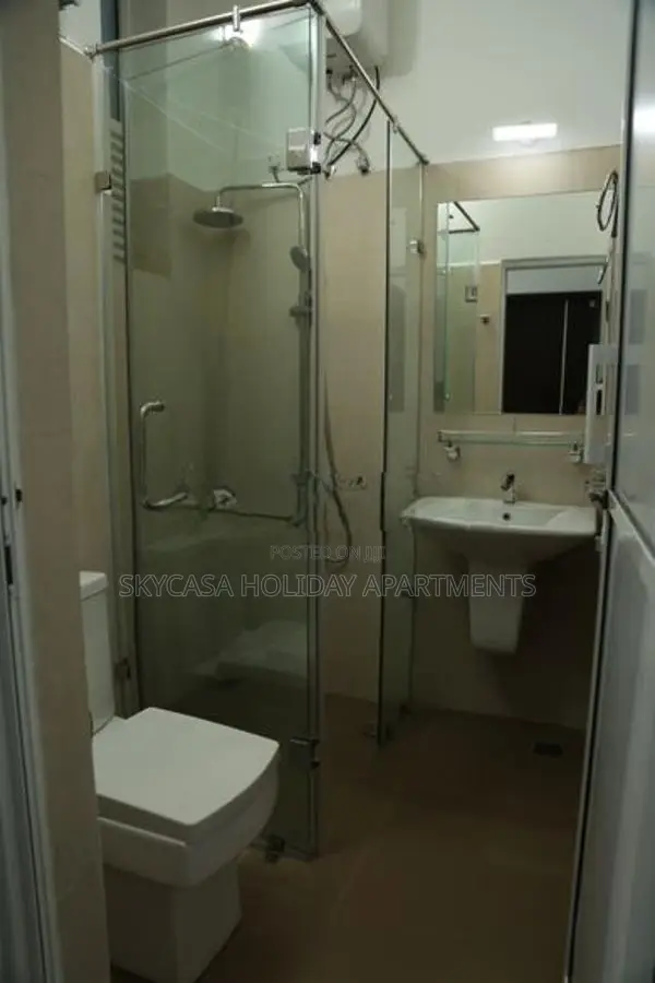 Holiday 3 Bedroom Luxury Apartment at Border of Dehiwala