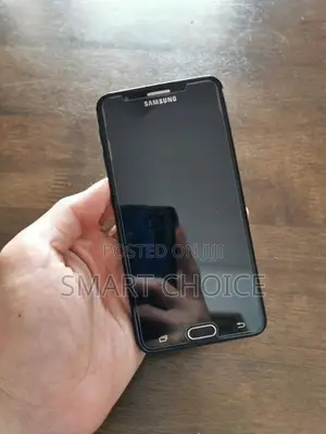 Samsung J7 Prime Display