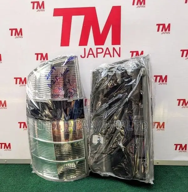Toyota Voxy 2009 AZR60 G Tail Light