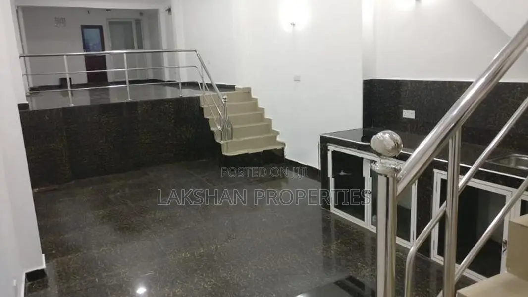 3story Building for Sale in Boralesgamuwa Lake Road
