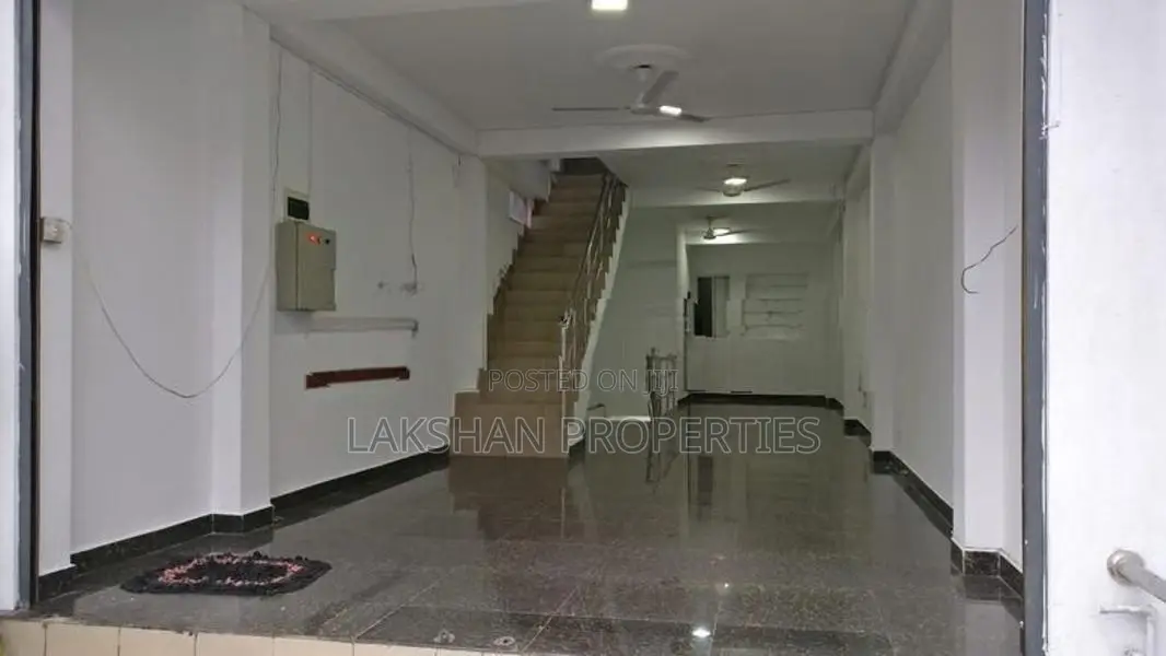 3story Building for Sale in Boralesgamuwa Lake Road