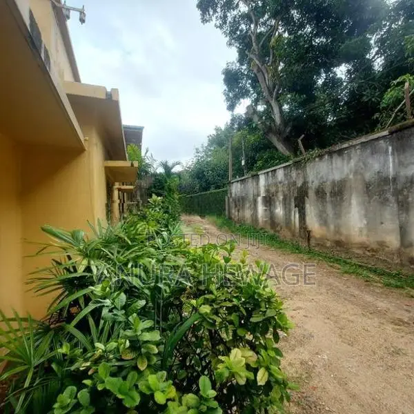 කොළඹ 10 හි ඉහළම තත්ත්වයේ නේවාසික ඉඩමක් විකිණීමට (ID: COL10S)