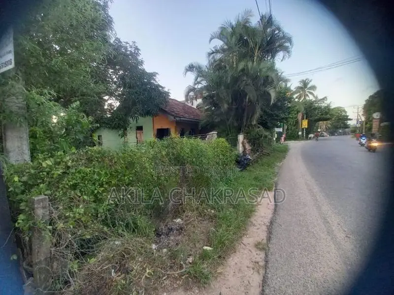 105 Perch Land Ja-Ela Kotugoda Facing Colombo Kurunegala Road