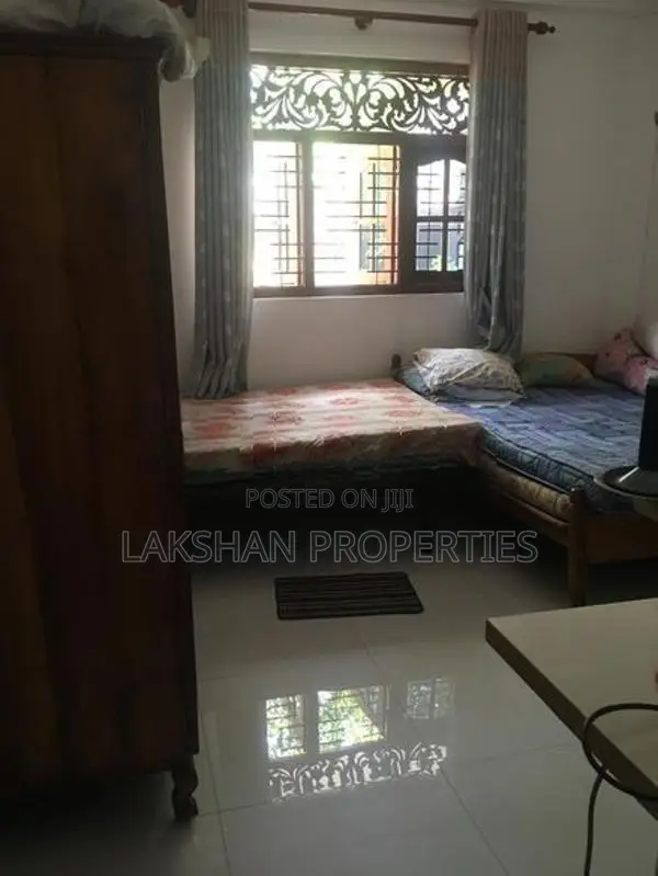 House For Sale In Boralesgamuwa Lake Road