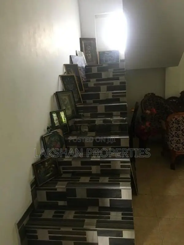 House For Sale In Boralesgamuwa Lake Road