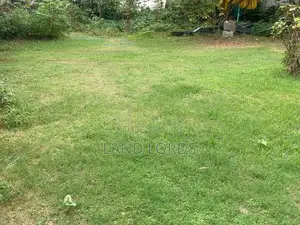 Prime 68P Land facing Marine Drive Bambalapitiya For Sale