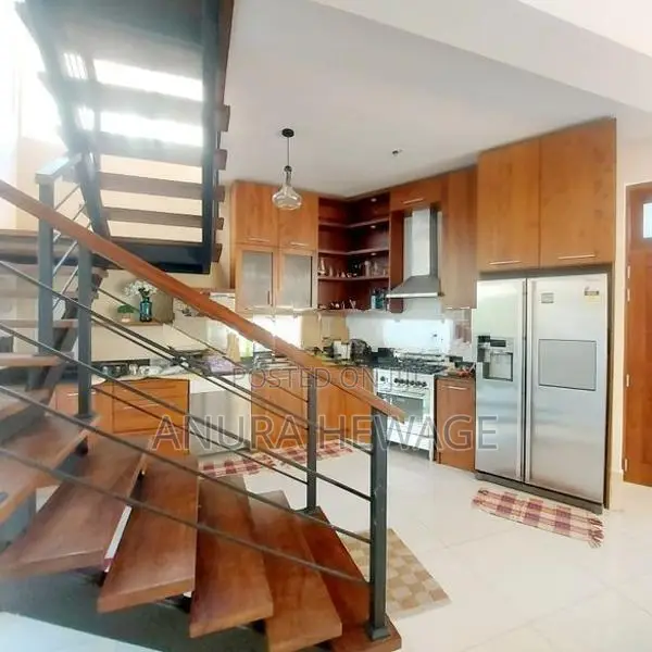 Luxurious Fully Furnished House for Sale Battaramulla. ( ID : BTH03 )