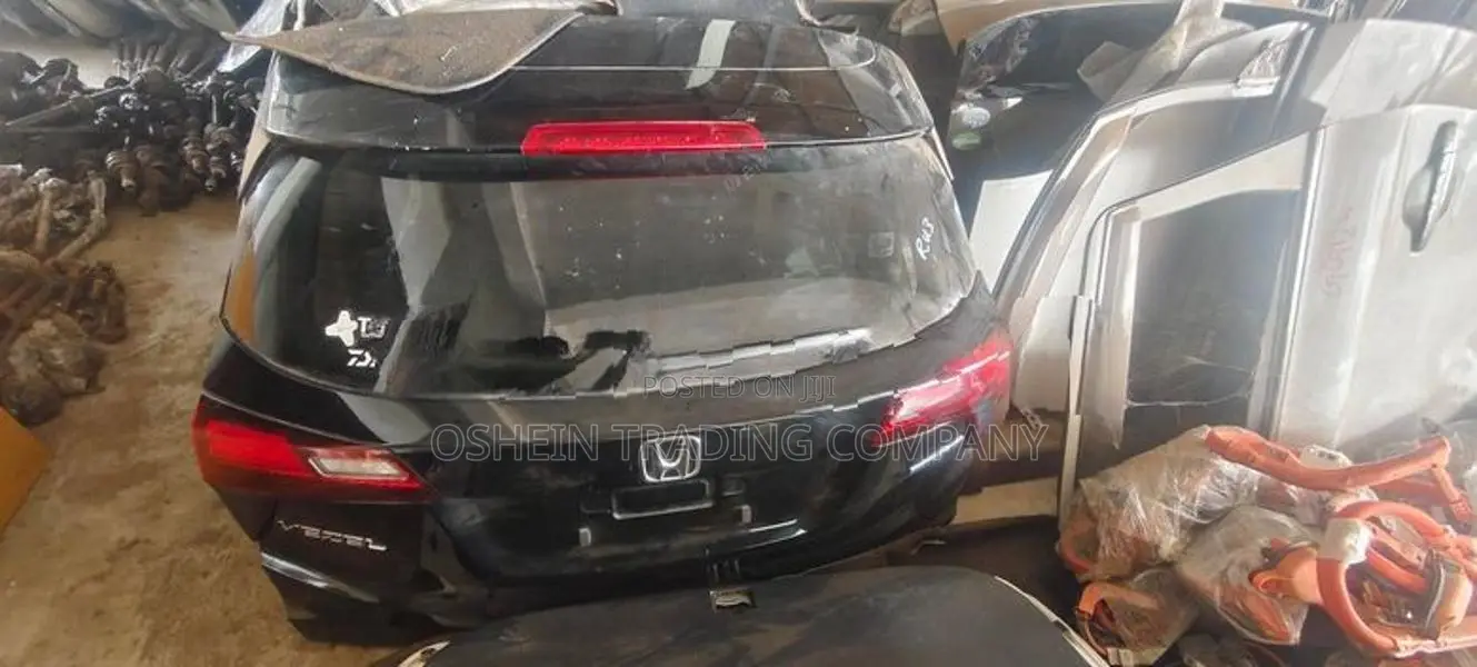 Honda Vezel Dickey Door