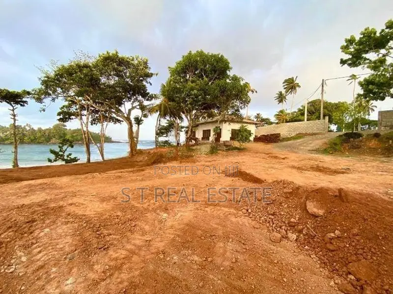99P Beach Facing Bare Land For Sale In Matara