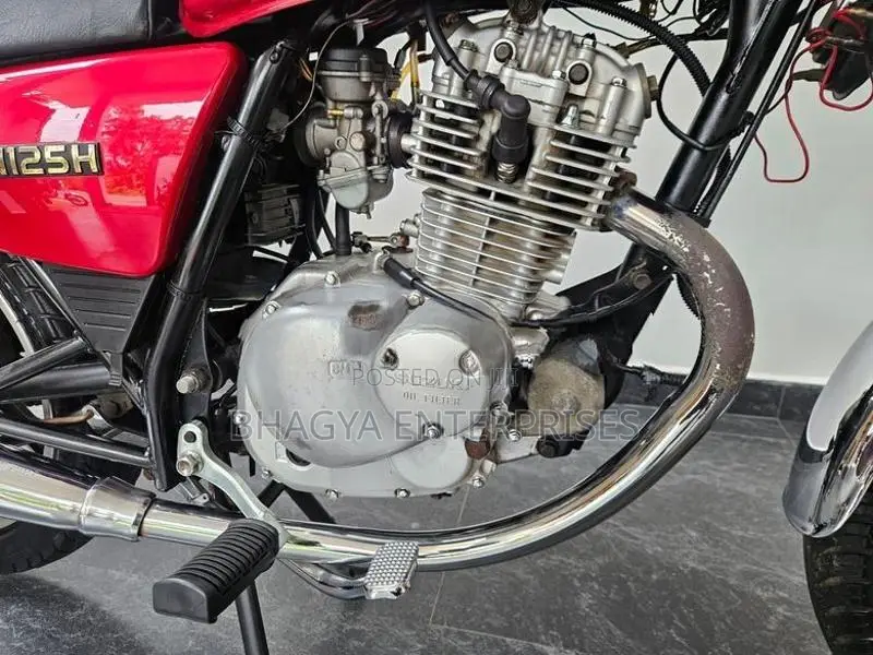 Suzuki GN 125 2012