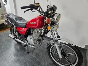 Suzuki GN 125 2012