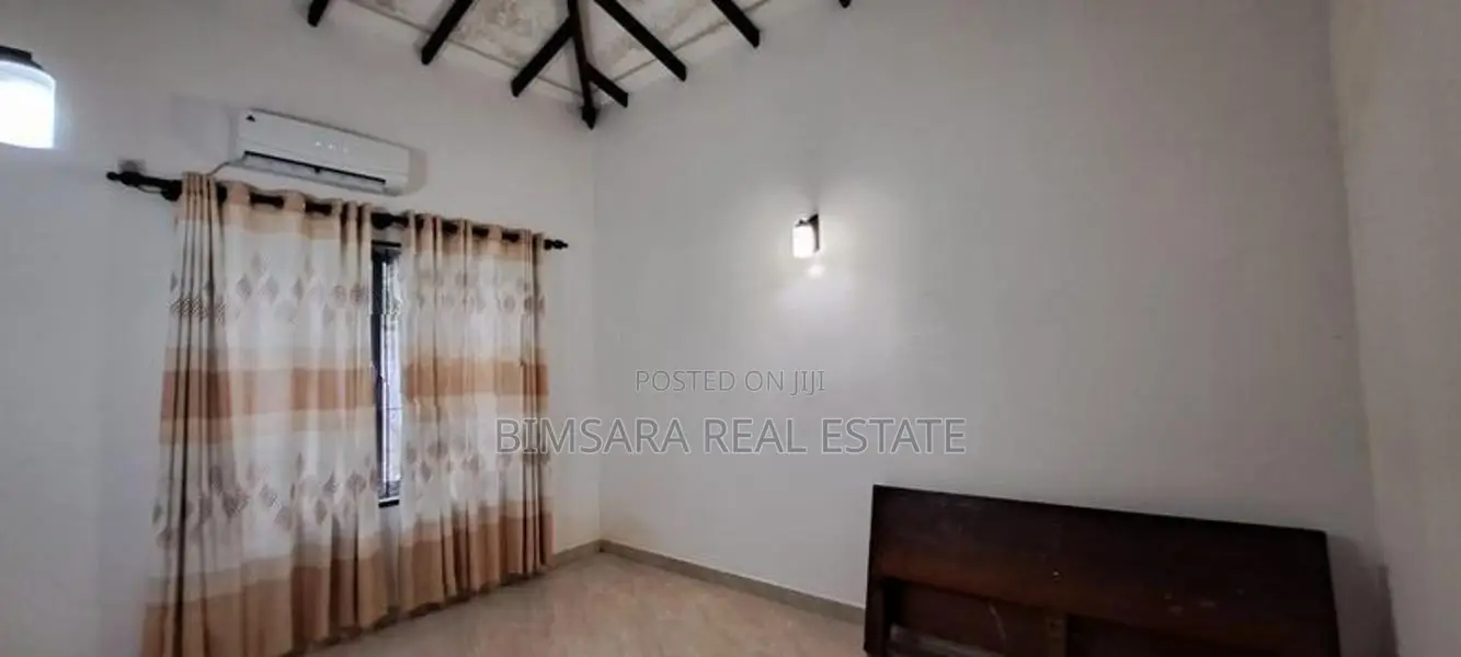 Two unit House 3 Bedrooms on each Madapatha, Piliyandala (SH 15068)