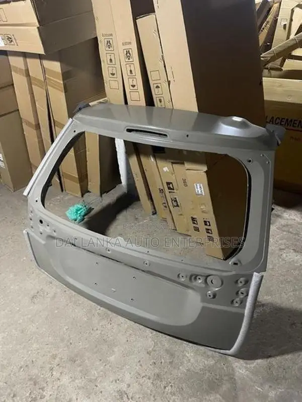 Mitsubishi Outlander 2015 Dickey Panel