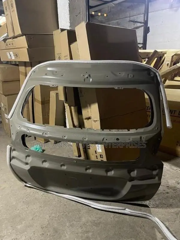 Mitsubishi Eclipse Cross Dickey Panel