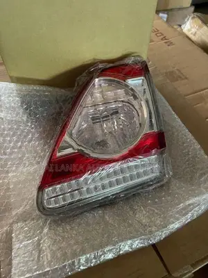 Toyota Corolla 141 2010 Dickey Light