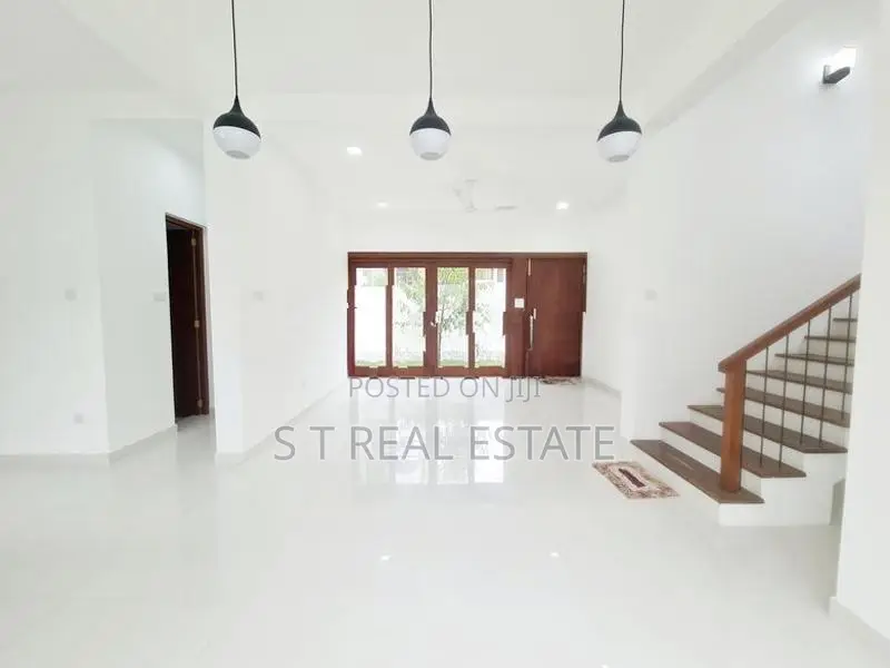 Brand New Luxury Three Storey House for Sale in Kottawa
