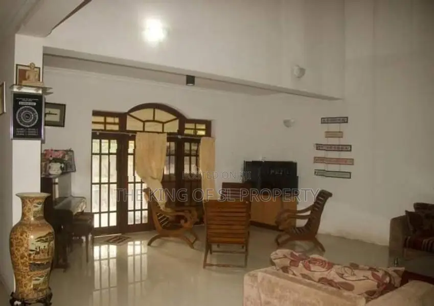 House for sale in Nugegoda