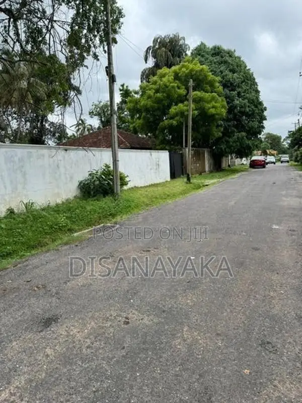 Battaramulla Land for Sale Ds 6855