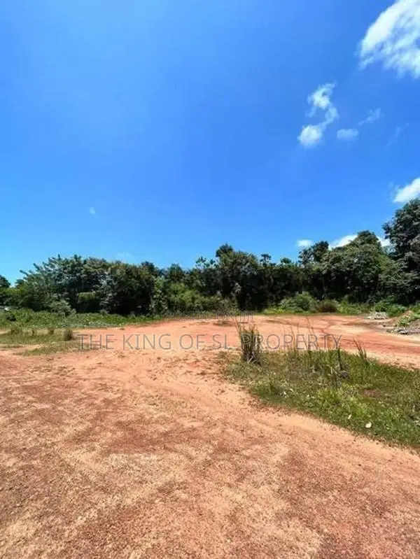 Land for Sale in Kesbewa ( Kahathuduwa)