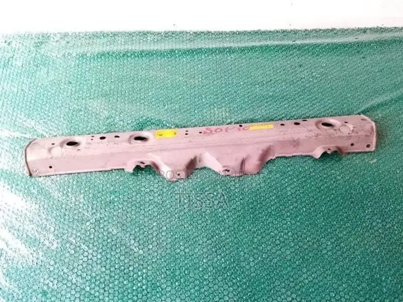 Toyota Vitz SCP10 Bonnet Lock Panel