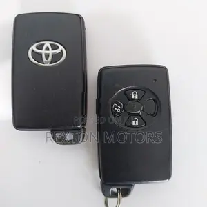 Toyota Pramio Smart Key