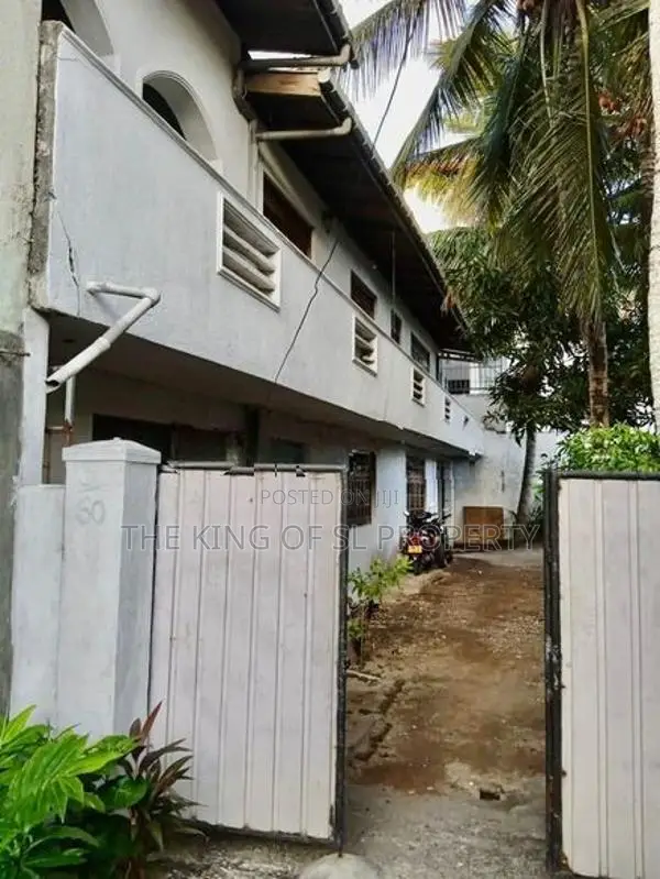 House for sale in Dehiwala