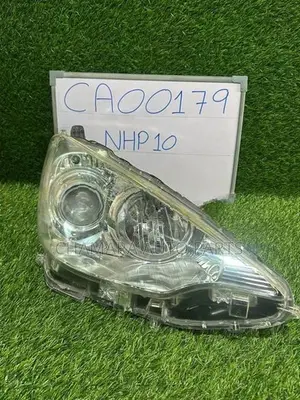 Toyota Aqua (NHP10) Head Lamp