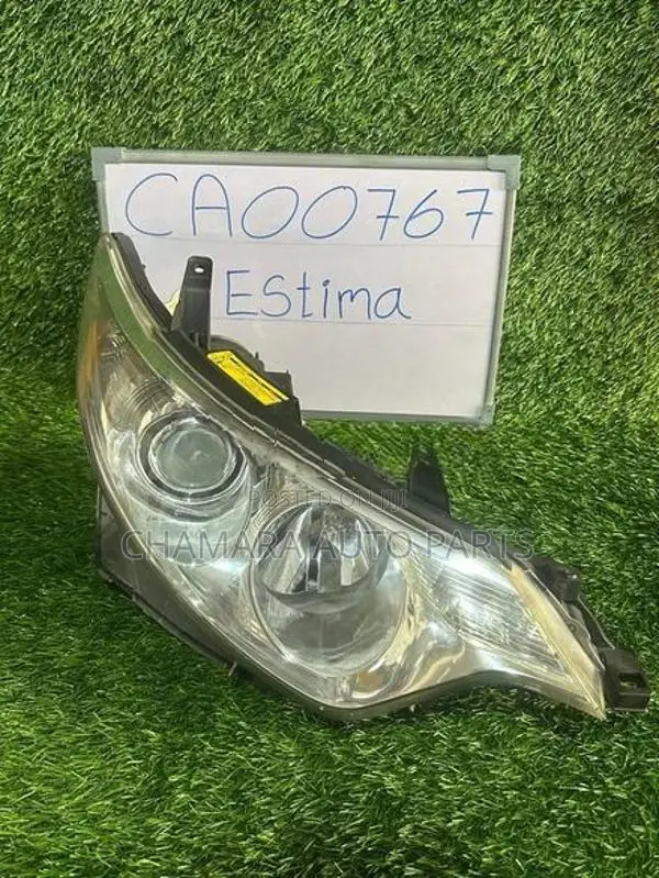 Toyota Estima (ACR50) Head Light