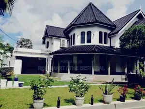 Negombo: 5BR (30P) Luxury British colonial Tourist villa Hotel for Sal