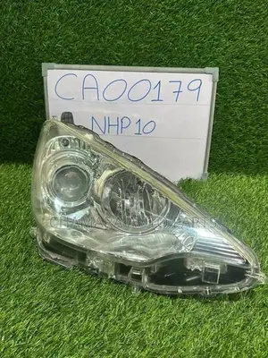 Toyota Aqua (NHP10) Head Lamp