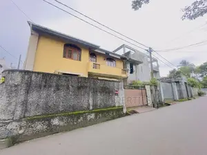 (ARN407) 32 P Land With 03 Houses Property Sale