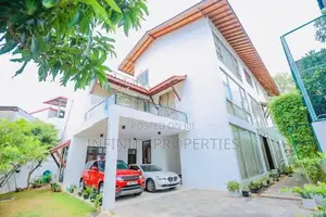 (Ip230) Morden Architectural Design Luxury House Located in Nugegoda.