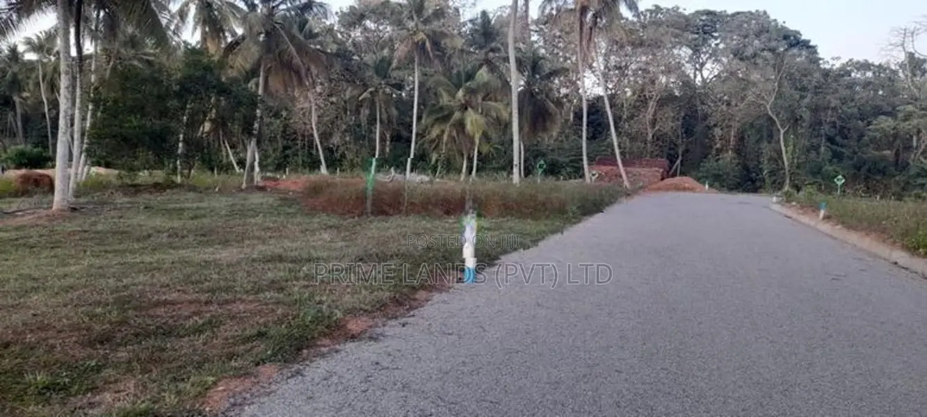 Land in Diwulapitiya