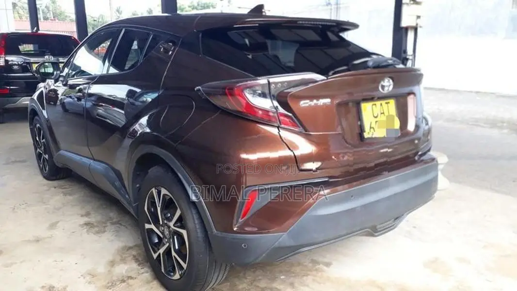 Toyota CHR NGX50 2017