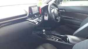 Toyota CHR NGX50 2017