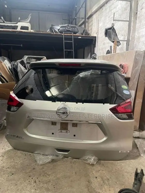 Nissan X-Trail T32 Complete Dickey