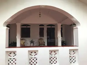 මහනුවර : 10BR (175P) ආකර්ශනීය පැරණි නිවස විකිණීමට