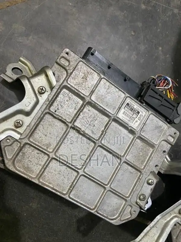 Toyota Vitz Ksp90 Engine Control (engine Ecu)