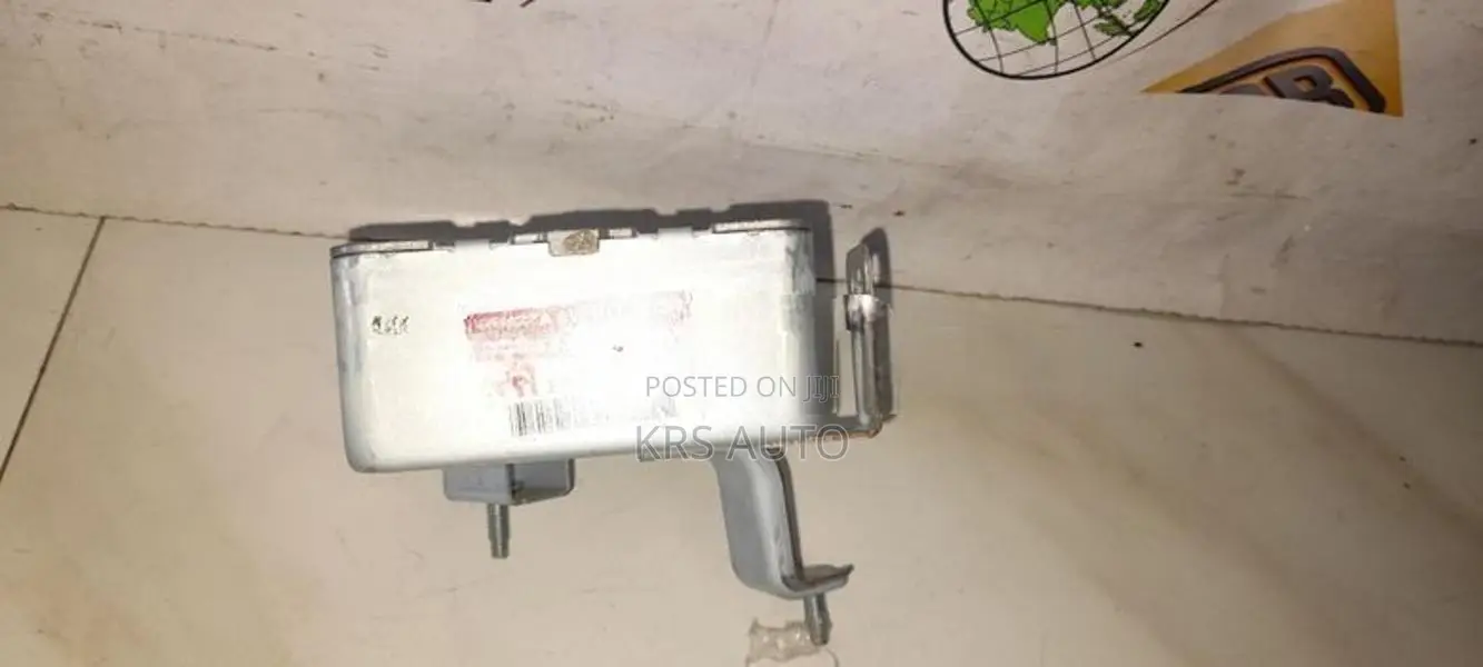 Toyota Belta SCP 92 Power steering ECU -89650-52130