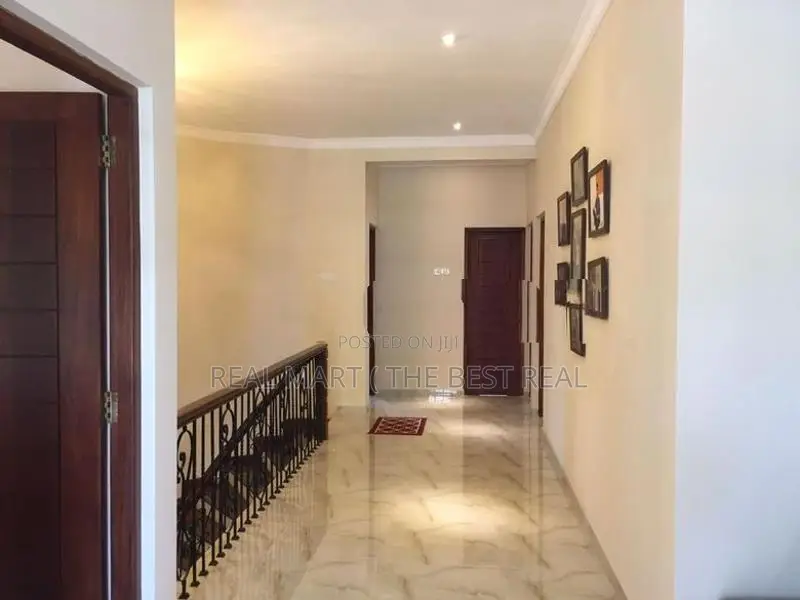 Nugegoda : 9BR (12.25P) Luxury House for Sale in Pagoda Road