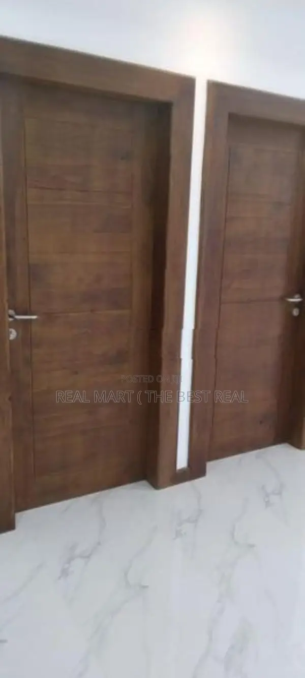 Colombo 6 : 4BR Brand New Luxury Apartment for Sale
