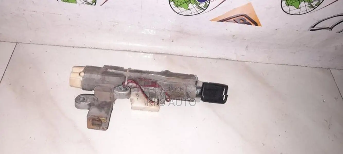 Nissan X Trail NT 30 Steering Key Barol