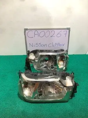 Nissan Clipper Head Lamp