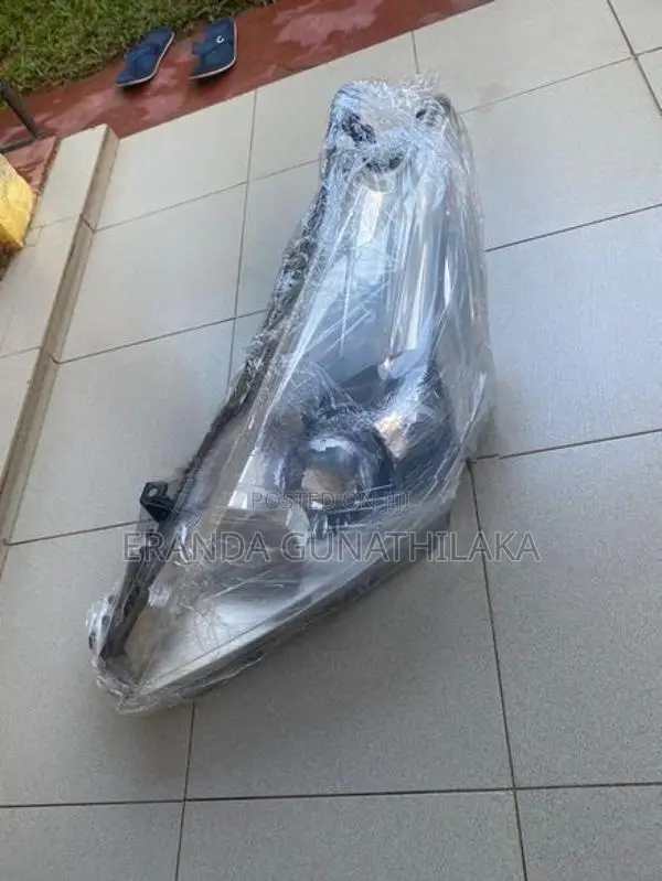 Prius 40 head light
