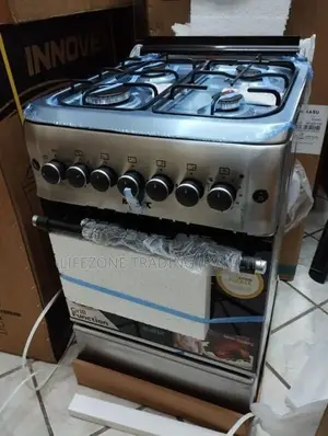 4 Gas Burner Freestanding Cooker with Oven (Gas)