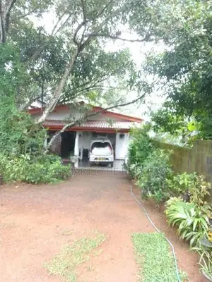 Kaduwela : 2BR (15P) Luxury House for Sale in Ranala