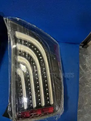 Toyota Pirus Tail Light