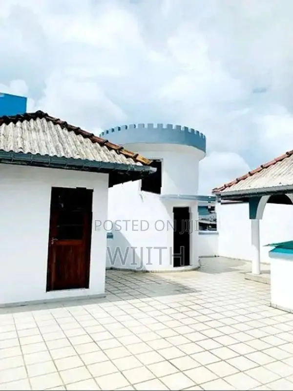 Three Storey House for Sale in Battaramulla