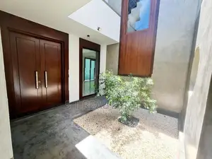 Modern Designed Luxury Three Storey House for Sale in Piliyandala