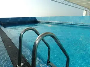 Holiday 4 Bedroom Furnished Apartment with Pool & Gym - Wellawatta